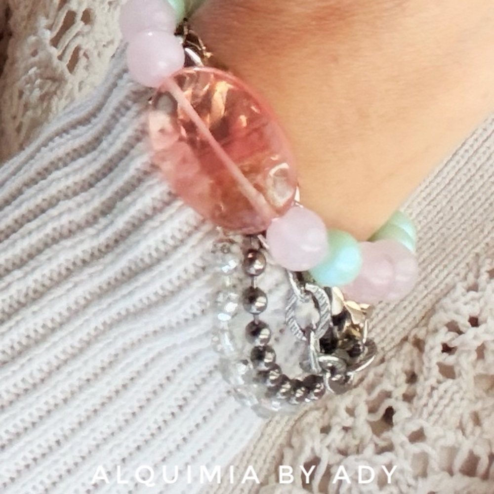 Pink quartz, cherry quartz & Pastel teal pearls Beaded Bracelet